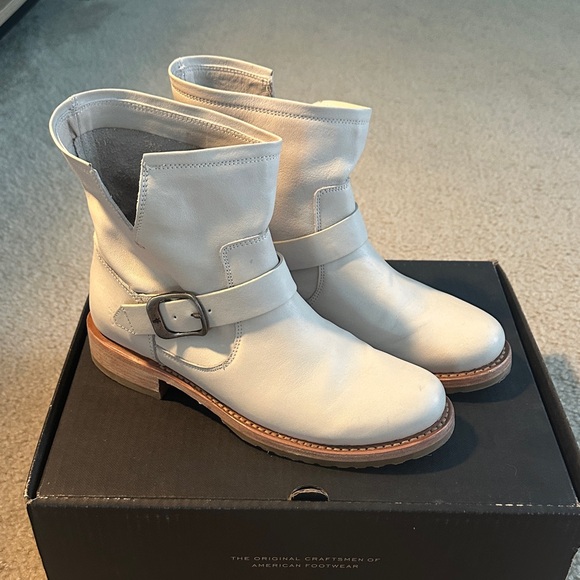 Frye Women's Off-White Leather Ankle Boots - Picture 7 of 10